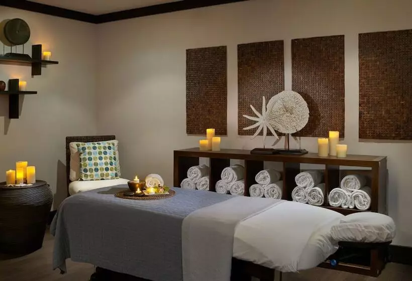 Newport Beachside Hotel & Resort