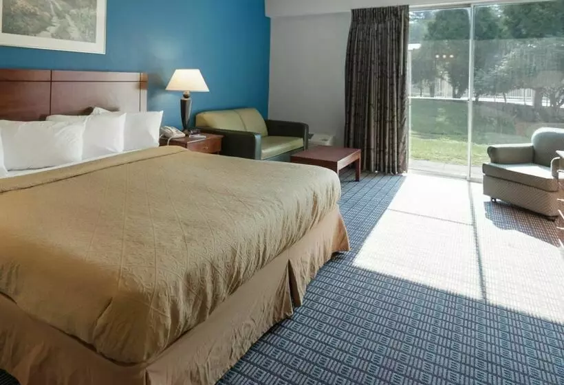 فندق Quality Inn Greenfield