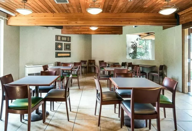 فندق Quality Inn Greenfield