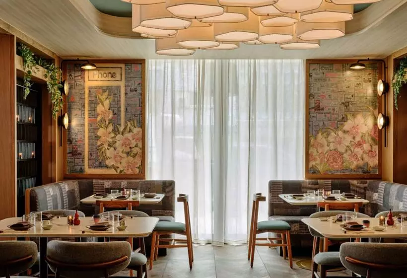 בית מלון כפרי Romer House Waikiki   Adults Only