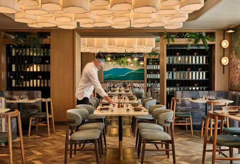 בית מלון כפרי Romer House Waikiki   Adults Only