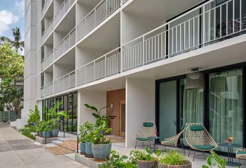 בית מלון כפרי Romer House Waikiki   Adults Only