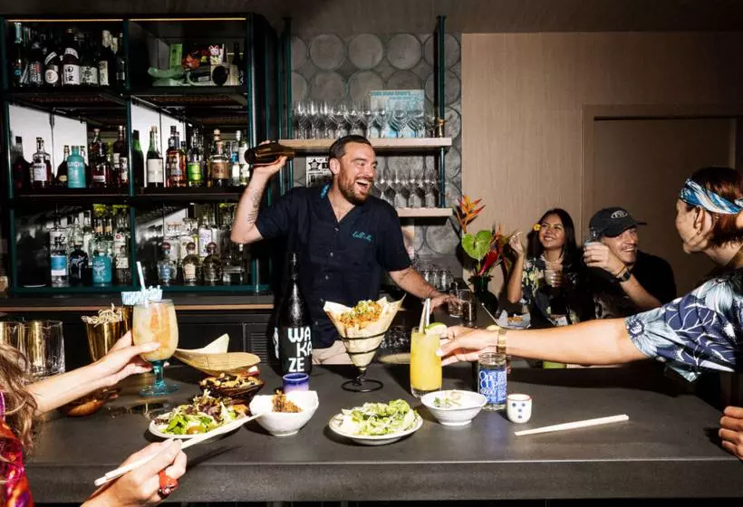 בית מלון כפרי Romer House Waikiki   Adults Only