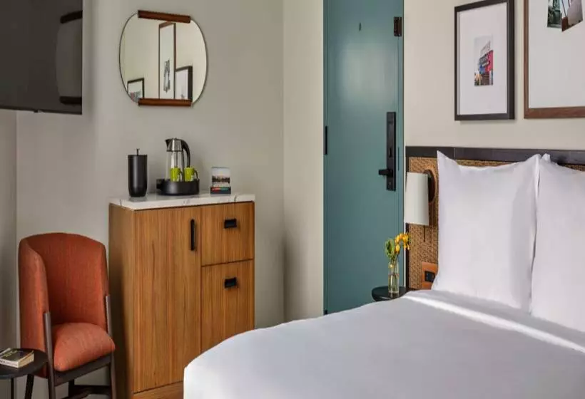 בית מלון כפרי Romer House Waikiki   Adults Only