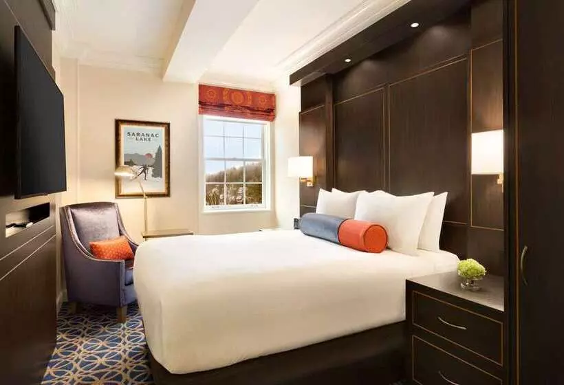 Hotelli Saranac Curio Collection By Hilton