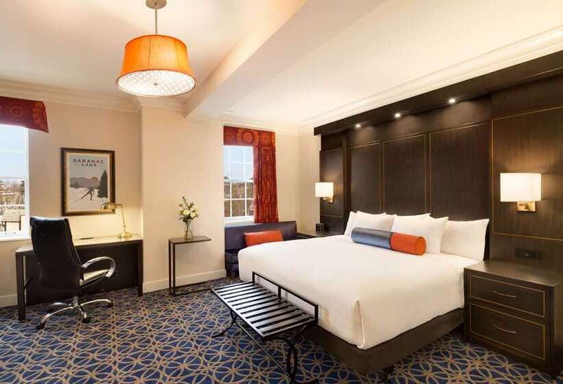 בית מלון כפרי Saranac Curio Collection By Hilton