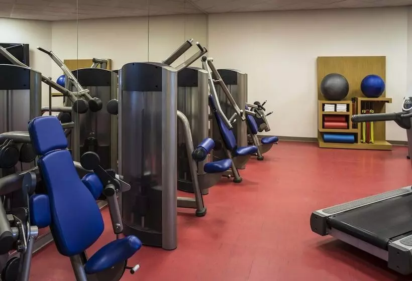 The Plaza Hotel Columbus At Capitol Square