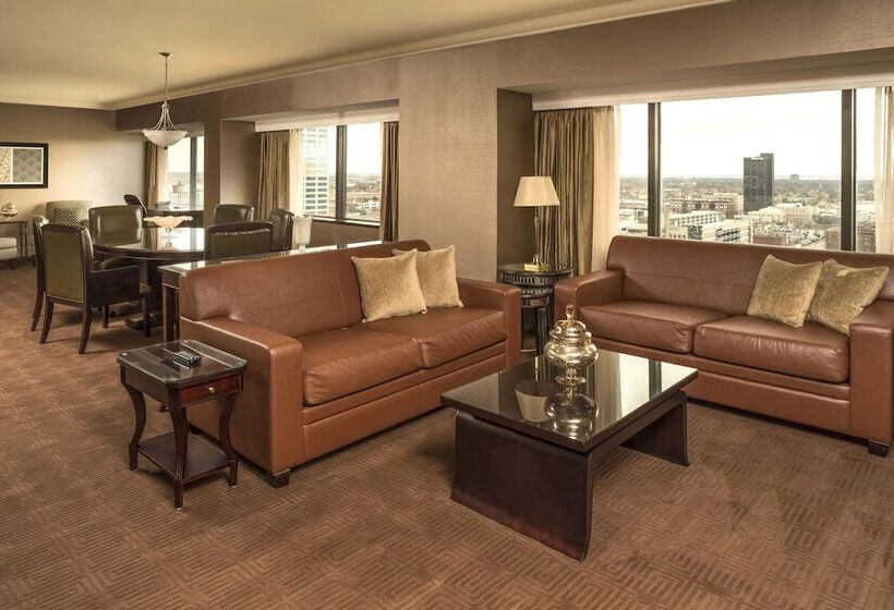 The Plaza Hotel Columbus At Capitol Square