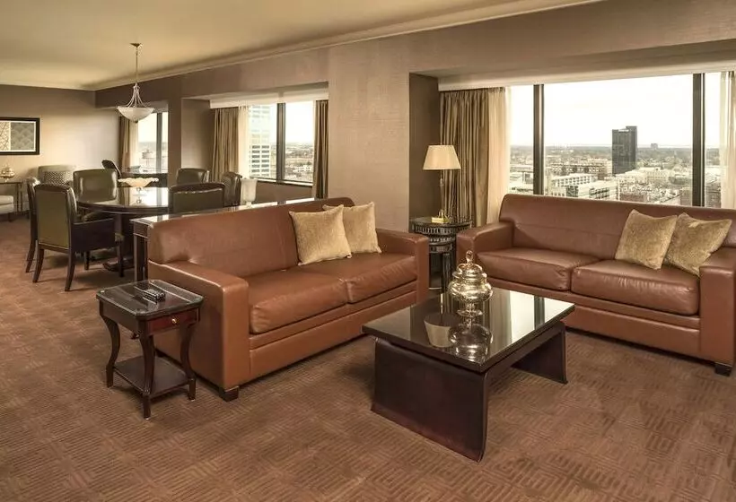 The Plaza Hotel Columbus At Capitol Square