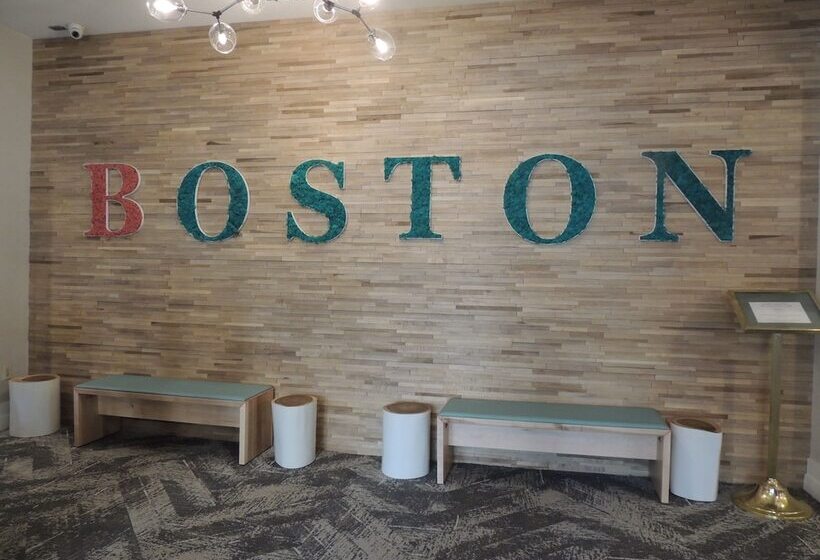 هتل The Inn At Longwood Medical