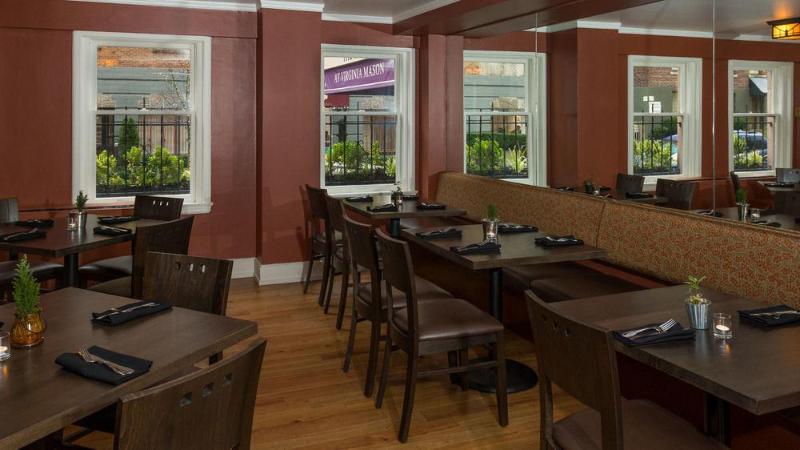 هتل The Inn At Virginia Mason