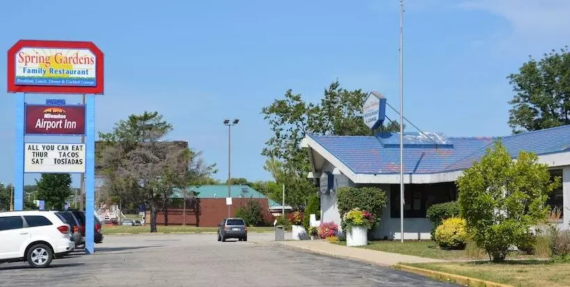 ホテル Travelodge By Wyndham Milwaukee