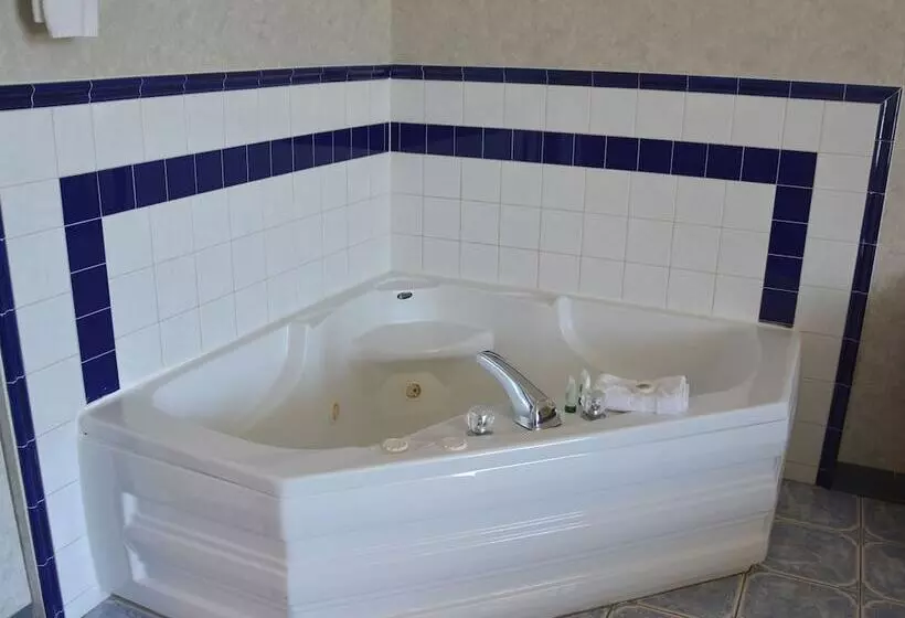 ホテル Travelodge By Wyndham Milwaukee