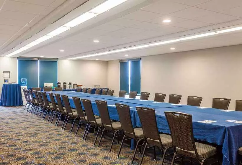 هتل Wyndham San Diego Bayside