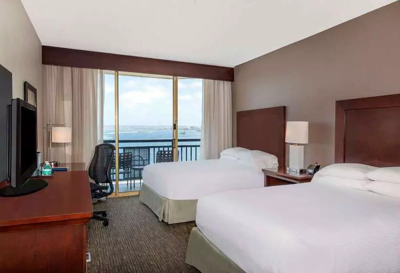 هتل Wyndham San Diego Bayside