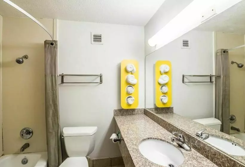 Motel 6 Tulsa OK