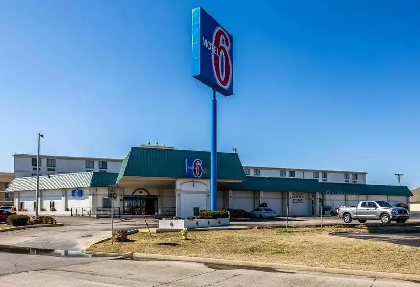 Motel 6 Tulsa OK