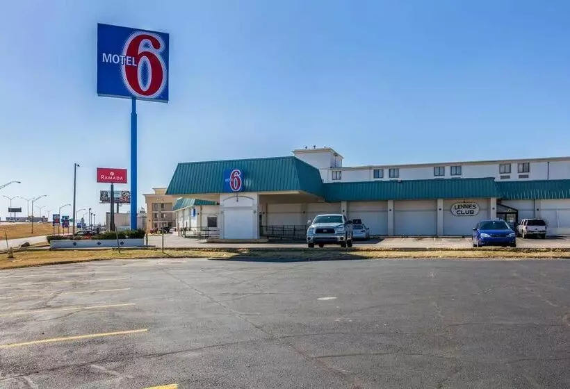 Motel 6 Tulsa OK