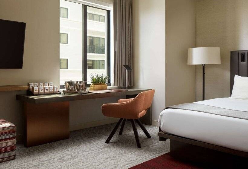 THesis Hotel Miami Coral Gables, Curio Collection by Hilton