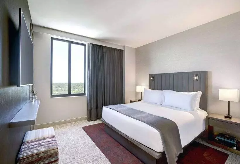 THesis Hotel Miami Coral Gables, Curio Collection by Hilton