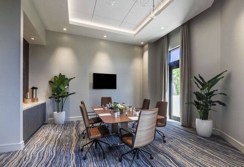 THesis Hotel Miami Coral Gables, Curio Collection by Hilton