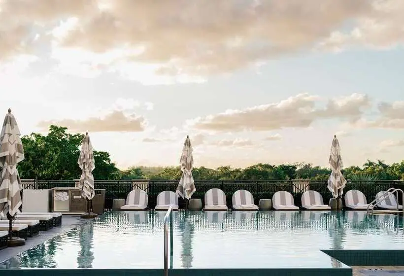 THesis Hotel Miami Coral Gables, Curio Collection by Hilton