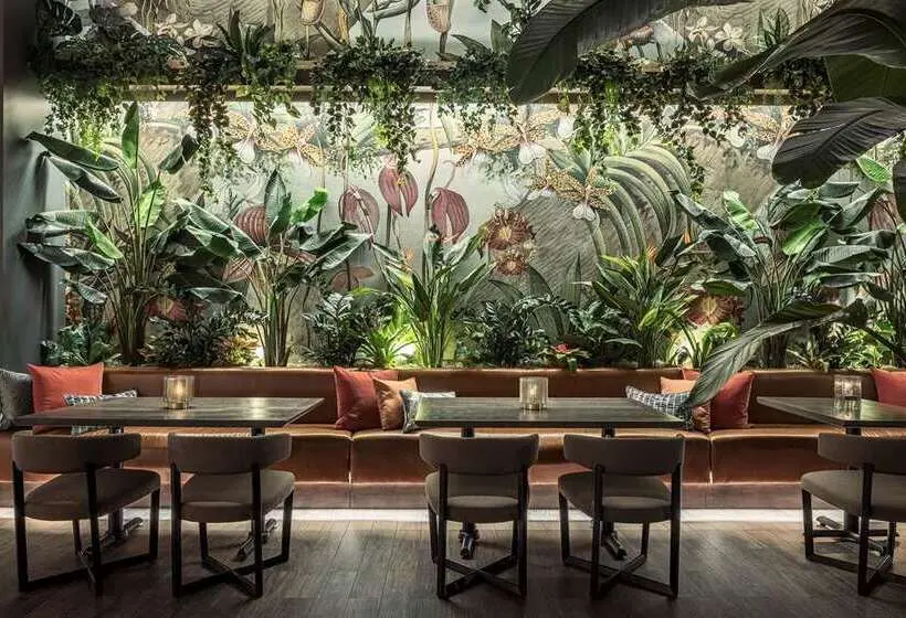 THesis Hotel Miami Coral Gables, Curio Collection by Hilton
