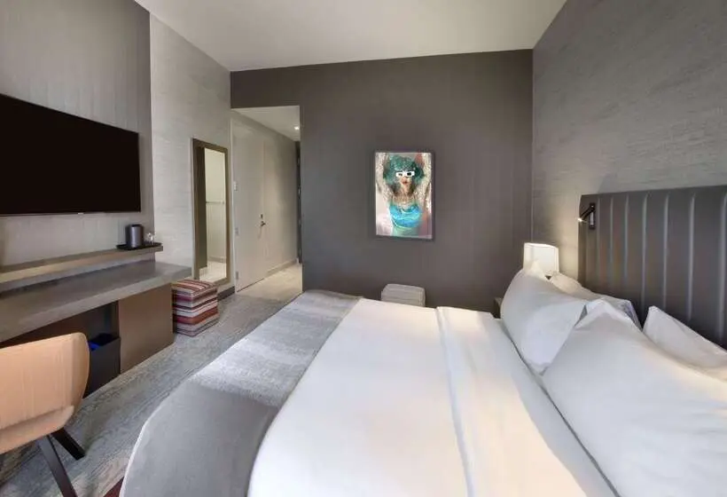 THesis Hotel Miami Coral Gables, Curio Collection by Hilton