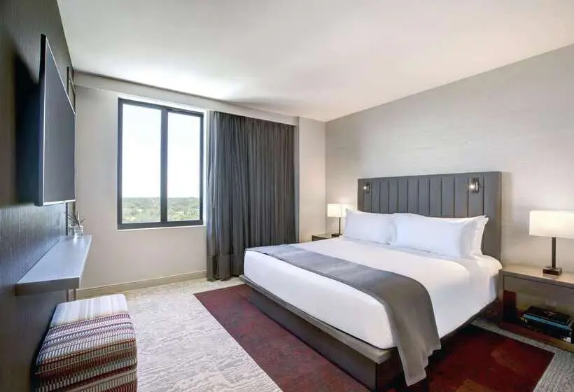 THesis Hotel Miami Coral Gables, Curio Collection by Hilton