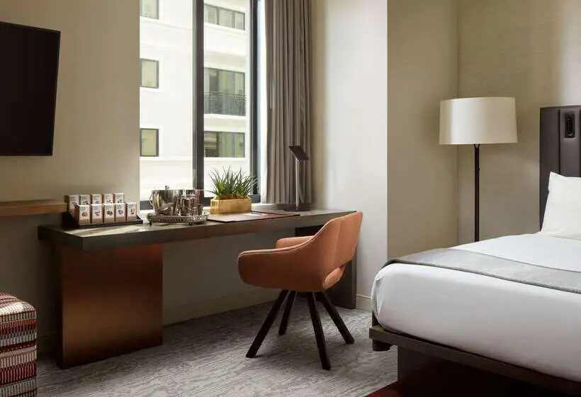 THesis Hotel Miami Coral Gables, Curio Collection by Hilton