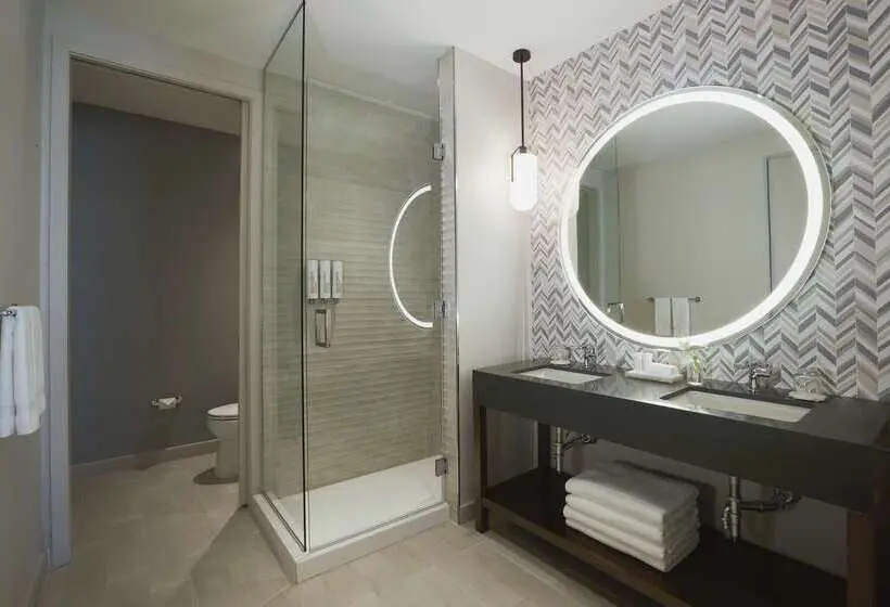 THesis Hotel Miami Coral Gables, Curio Collection by Hilton