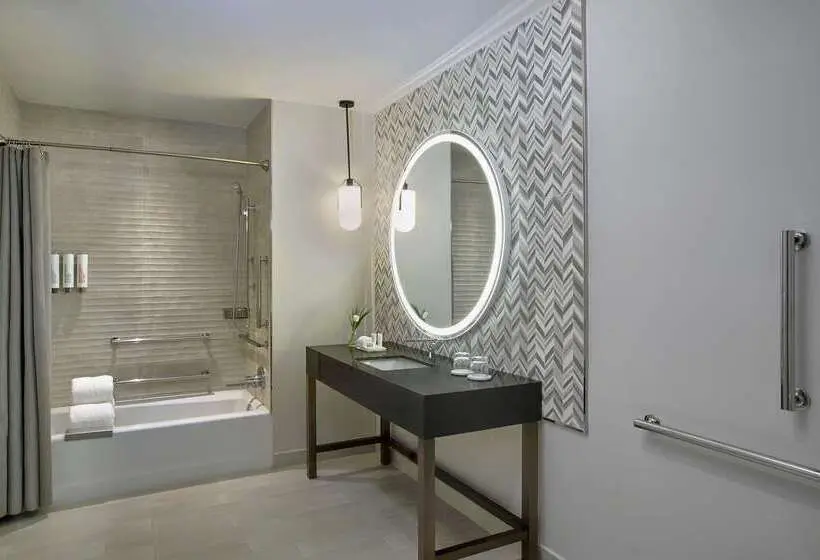 THesis Hotel Miami Coral Gables, Curio Collection by Hilton