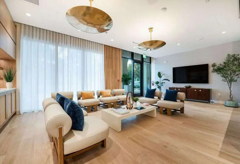 THesis Hotel Miami Coral Gables, Curio Collection by Hilton