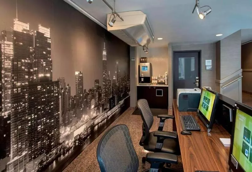 هتل Courtyard By Marriott New York Manhattan/fifth Avenue