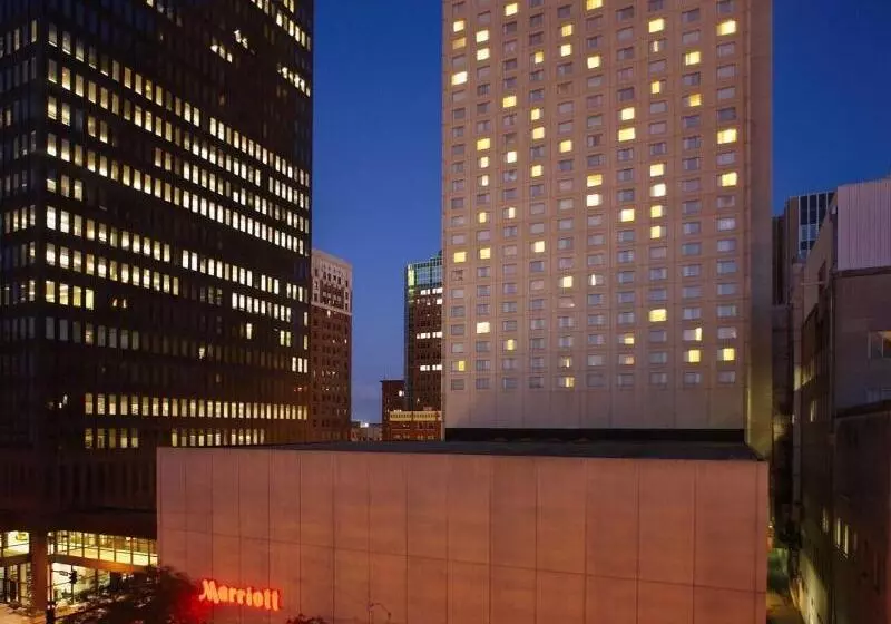 Hotel Des Moines Marriott Downtown