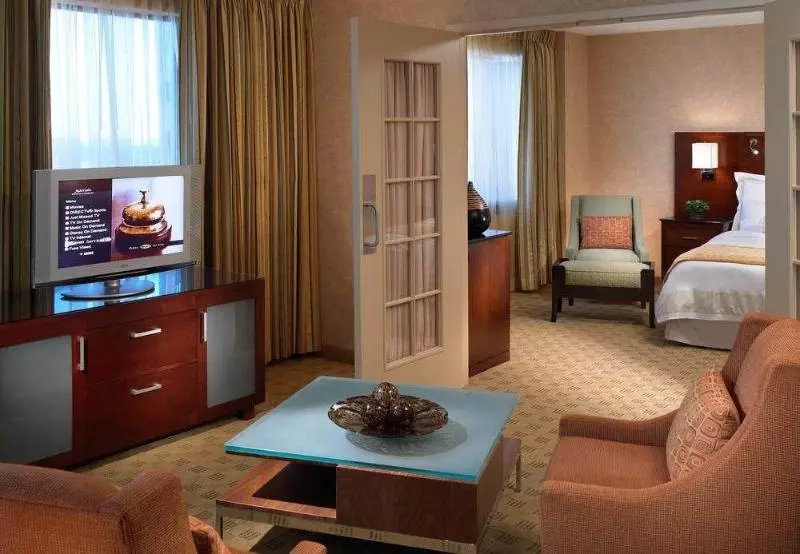 Hotel Des Moines Marriott Downtown