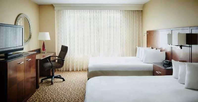 Hotel Des Moines Marriott Downtown