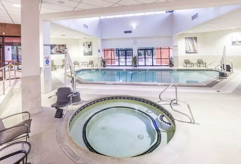 فندق Doubletree By Hilton Boston Andover