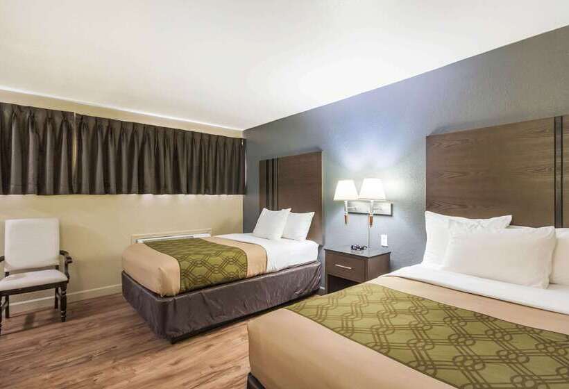 Szálloda Econo Lodge Inn & Suites I 35 At Shawnee Mission