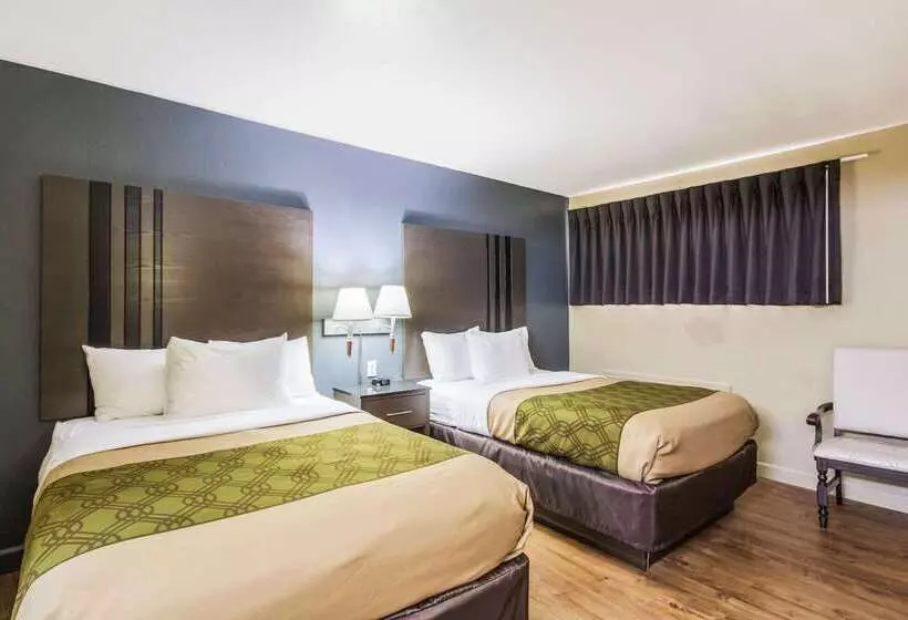 בית מלון כפרי Econo Lodge Inn & Suites I 35 At Shawnee Mission