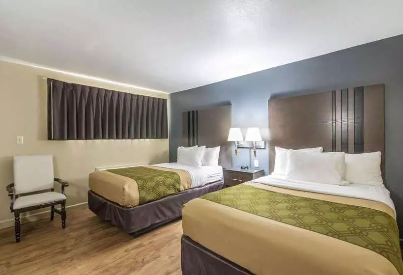 בית מלון כפרי Econo Lodge Inn & Suites I 35 At Shawnee Mission