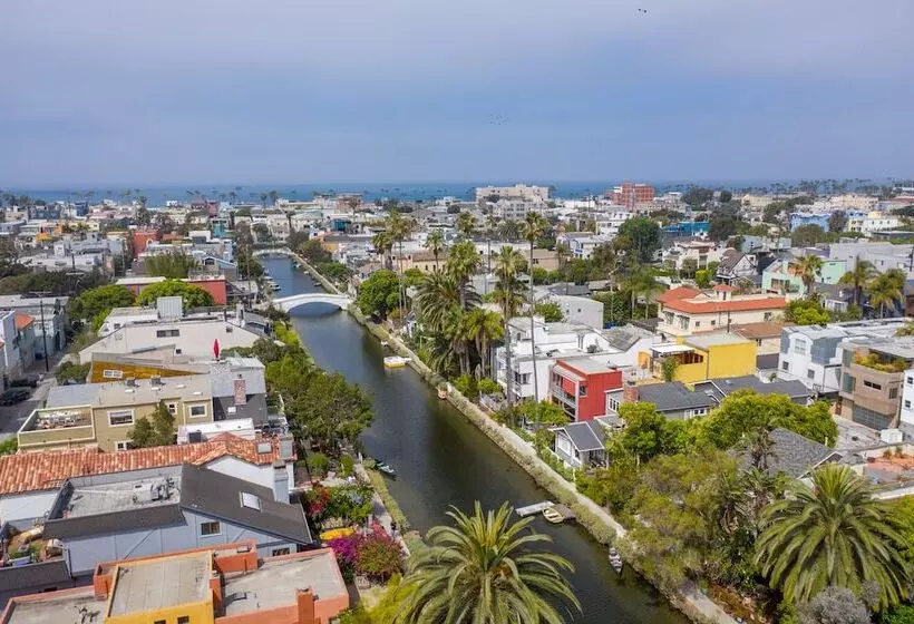 Отель Erwin Venice Beach