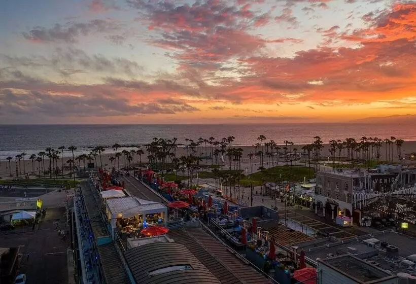 Отель Erwin Venice Beach