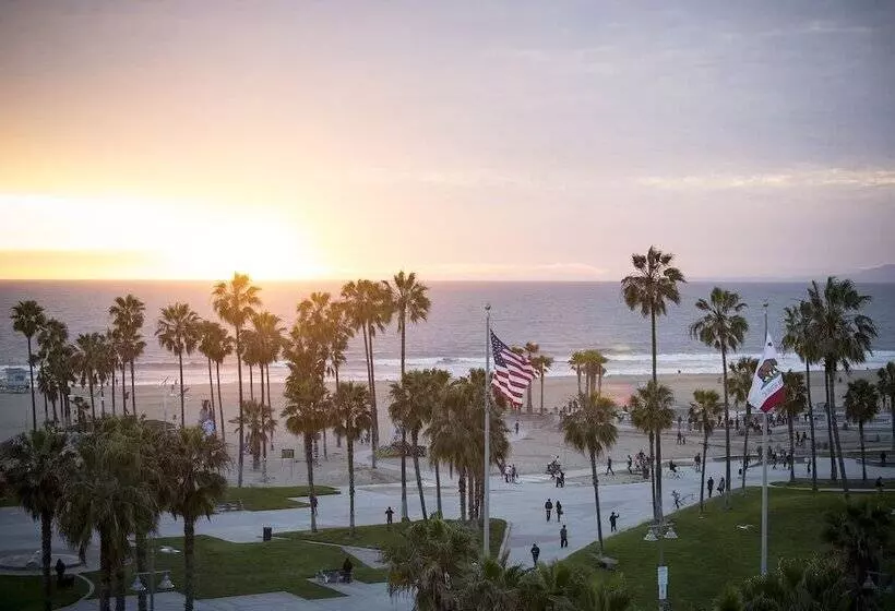 Отель Erwin Venice Beach
