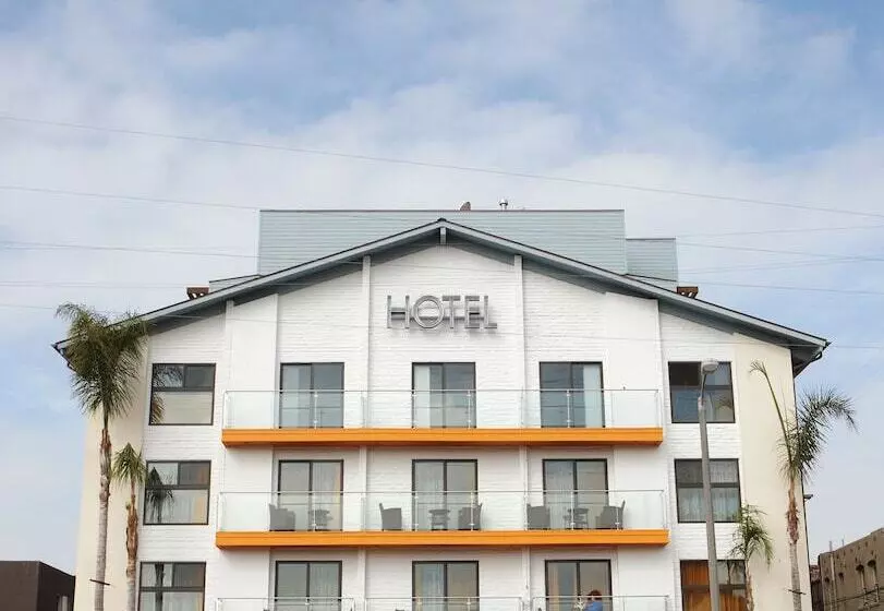 Отель Erwin Venice Beach