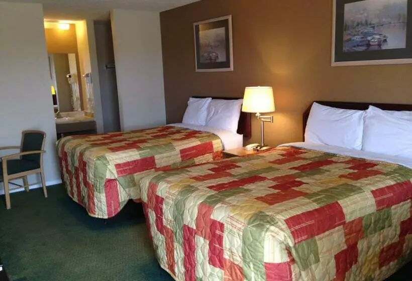 בית מלון כפרי Hometown Inn & Suites