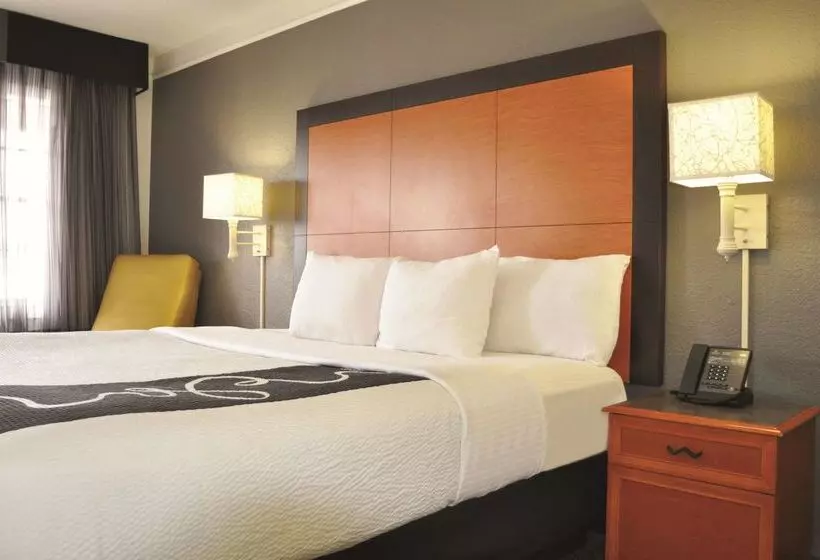 호텔 La Quinta Inn By Wyndham Dallas Uptown