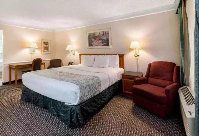 Motel 6 Phoenix, Az   Midtown