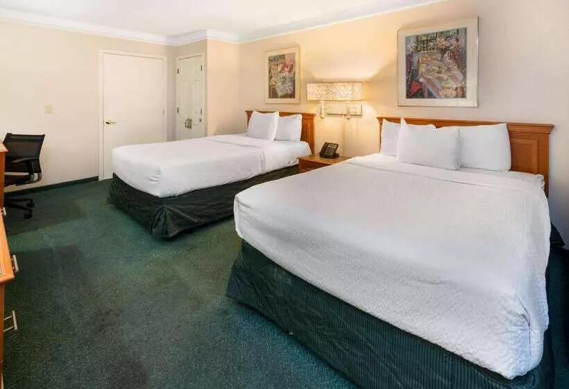 Motel 6 Phoenix, Az   Midtown