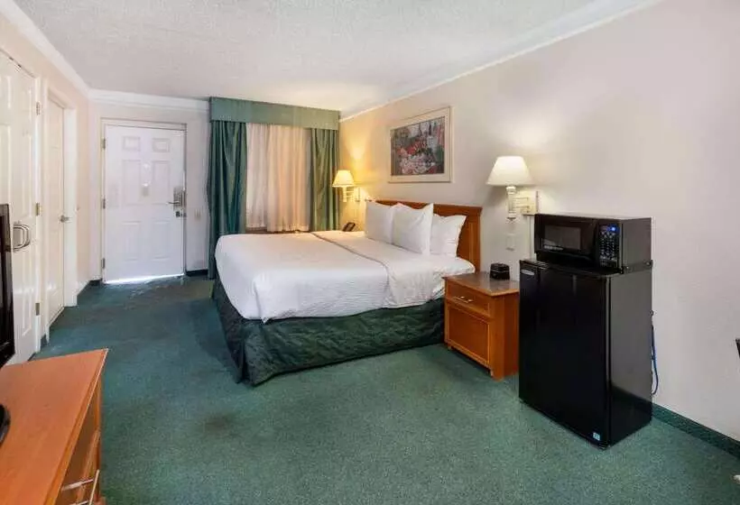 Motel 6 Phoenix, Az   Midtown